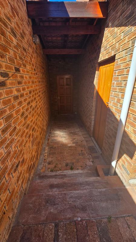 3 Bedroom Property for Sale in Die Wingerd Western Cape